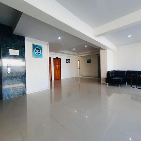 Sukwilai Hotel HHQ Exterior foto