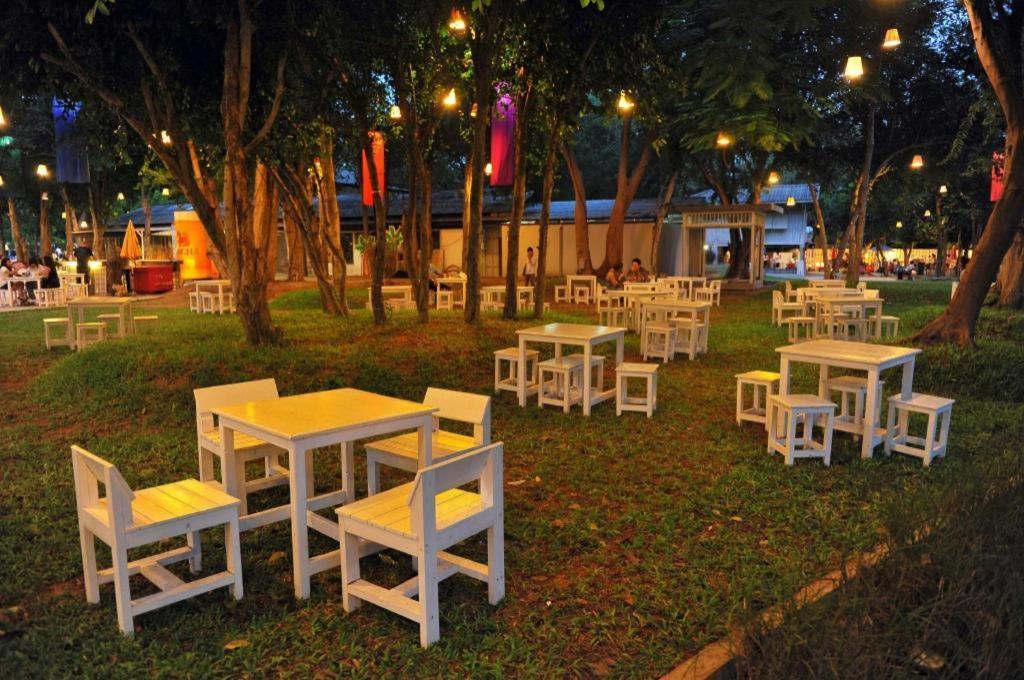 Sukwilai Hotel HHQ Exterior foto